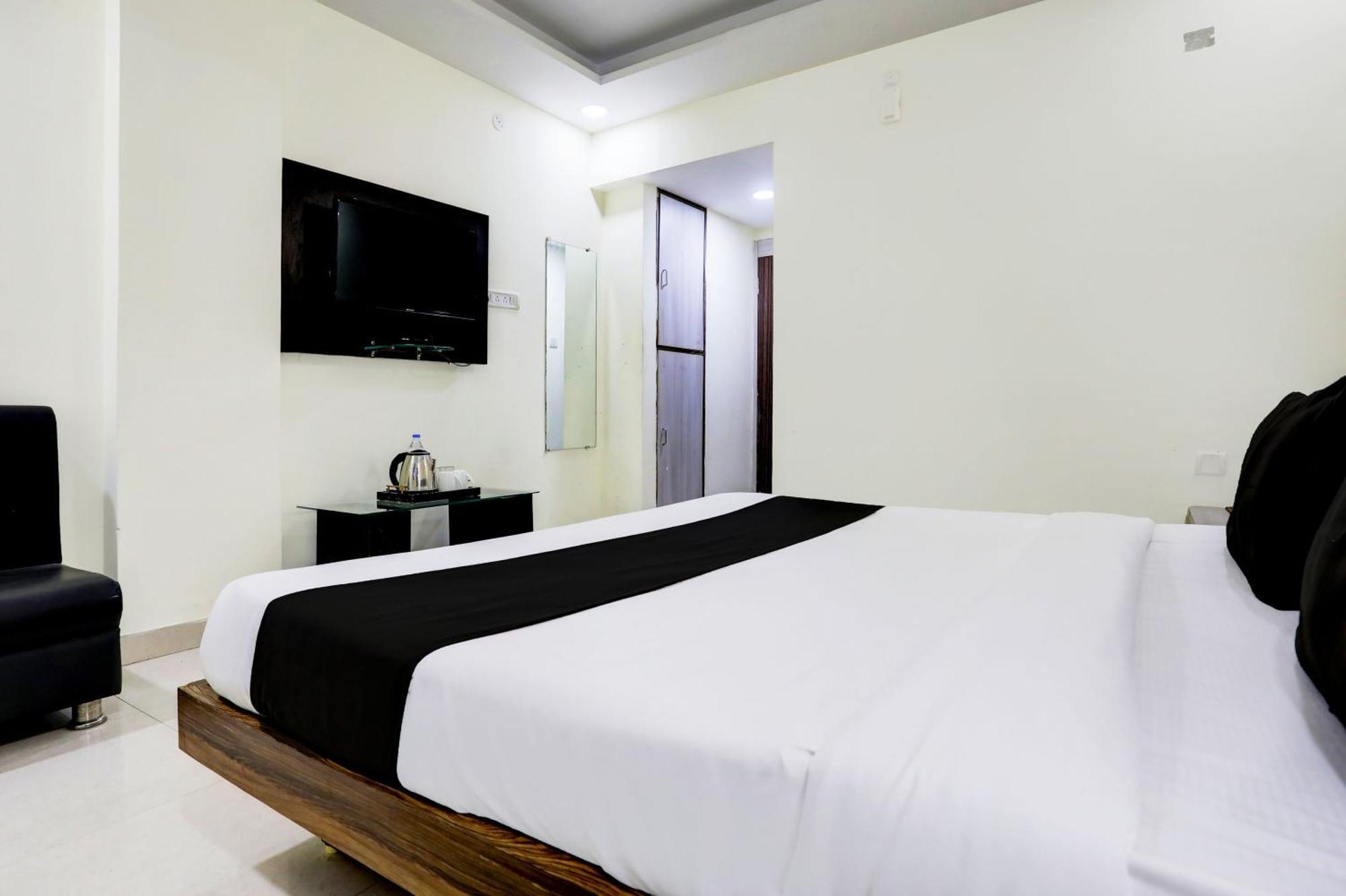 Super Townhouse Hoshangabad Road Near Aashima Mall Samarda Kaliāsot Kültér fotó