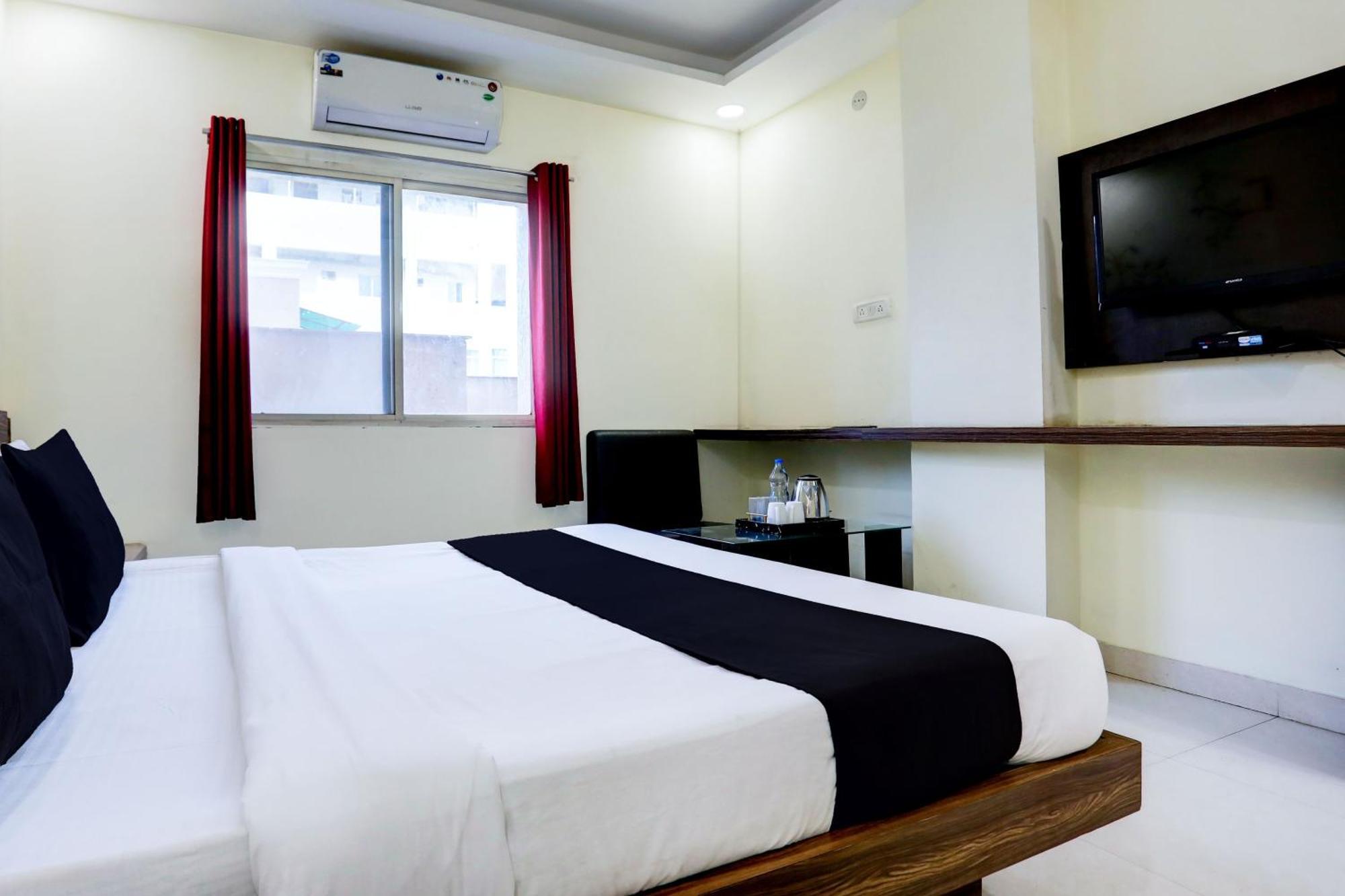 Super Townhouse Hoshangabad Road Near Aashima Mall Samarda Kaliāsot Kültér fotó