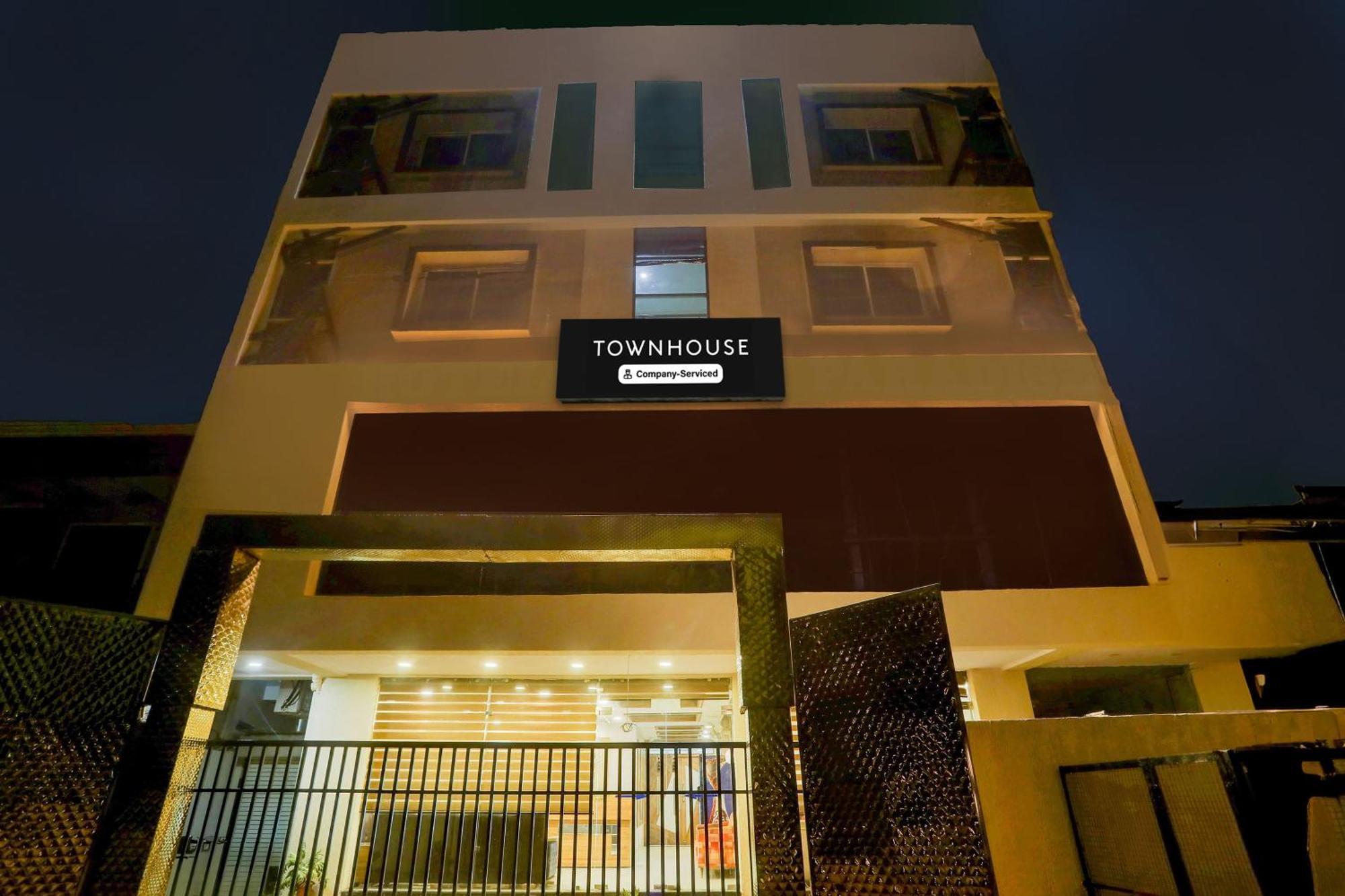 Super Townhouse Hoshangabad Road Near Aashima Mall Samarda Kaliāsot Kültér fotó