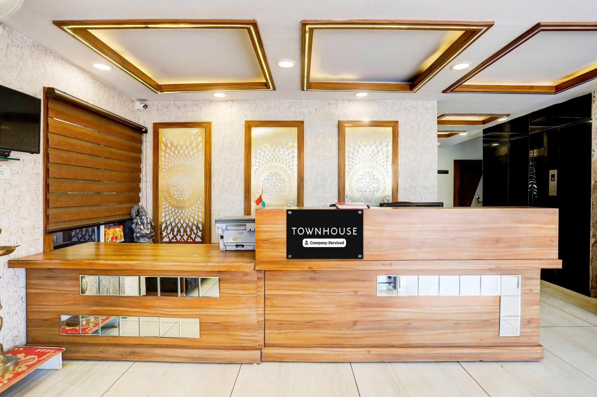 Super Townhouse Hoshangabad Road Near Aashima Mall Samarda Kaliāsot Kültér fotó